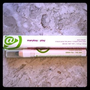 Eye crayon- Green Tea by Mary Kay